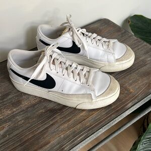 Nike blazer low platform